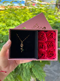 Collar Rosa Roja + Caja De Rosas 🌹✨