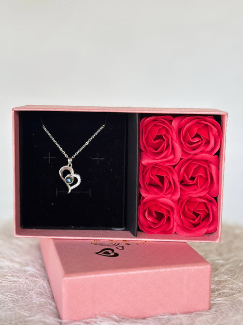 Collar te amo 100 idiomas + Caja rosas ❤️