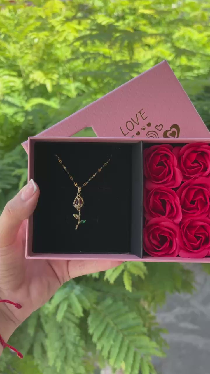 Collar Rosa Roja + Caja De Rosas 🌹✨